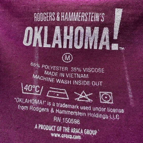 Oklahoma! Let People Say We’re in Love Graphic Tee Sz M - Picture 3 of 6